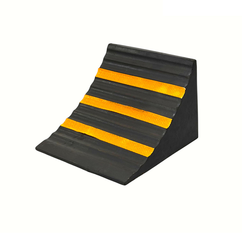 استاپ چرخ لاستیکی ضد لغزش تقویت شده مثلثی (با دسته یکپارچه)