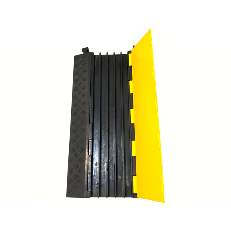 محافظ کابل های سنگین 5 کاناله پایه لاستیکی پایه پی وی سی با ظرفیت باربری بالا